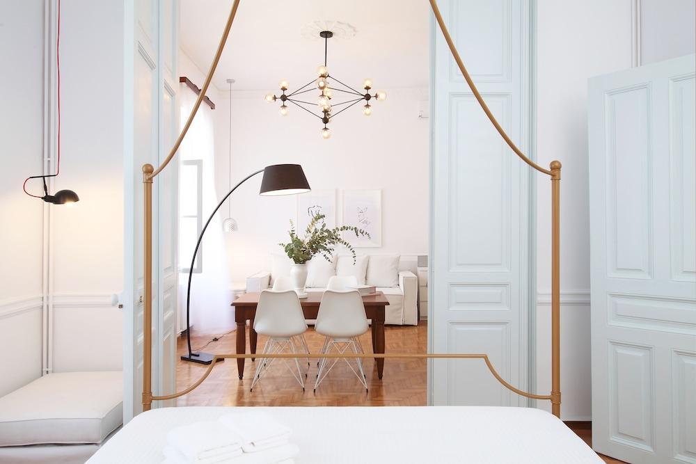 Live In Athens, Thiseio Historic House Экстерьер фото