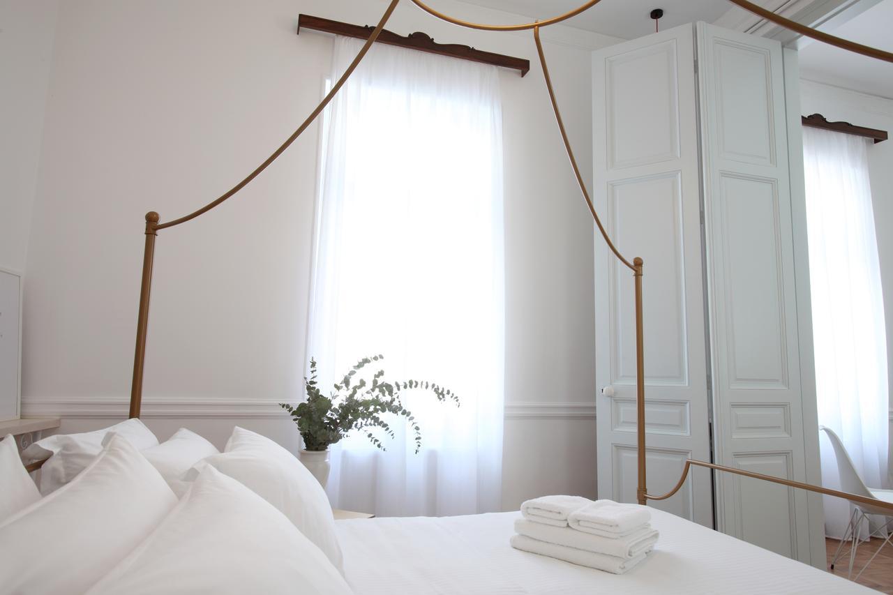 Live In Athens, Thiseio Historic House Экстерьер фото
