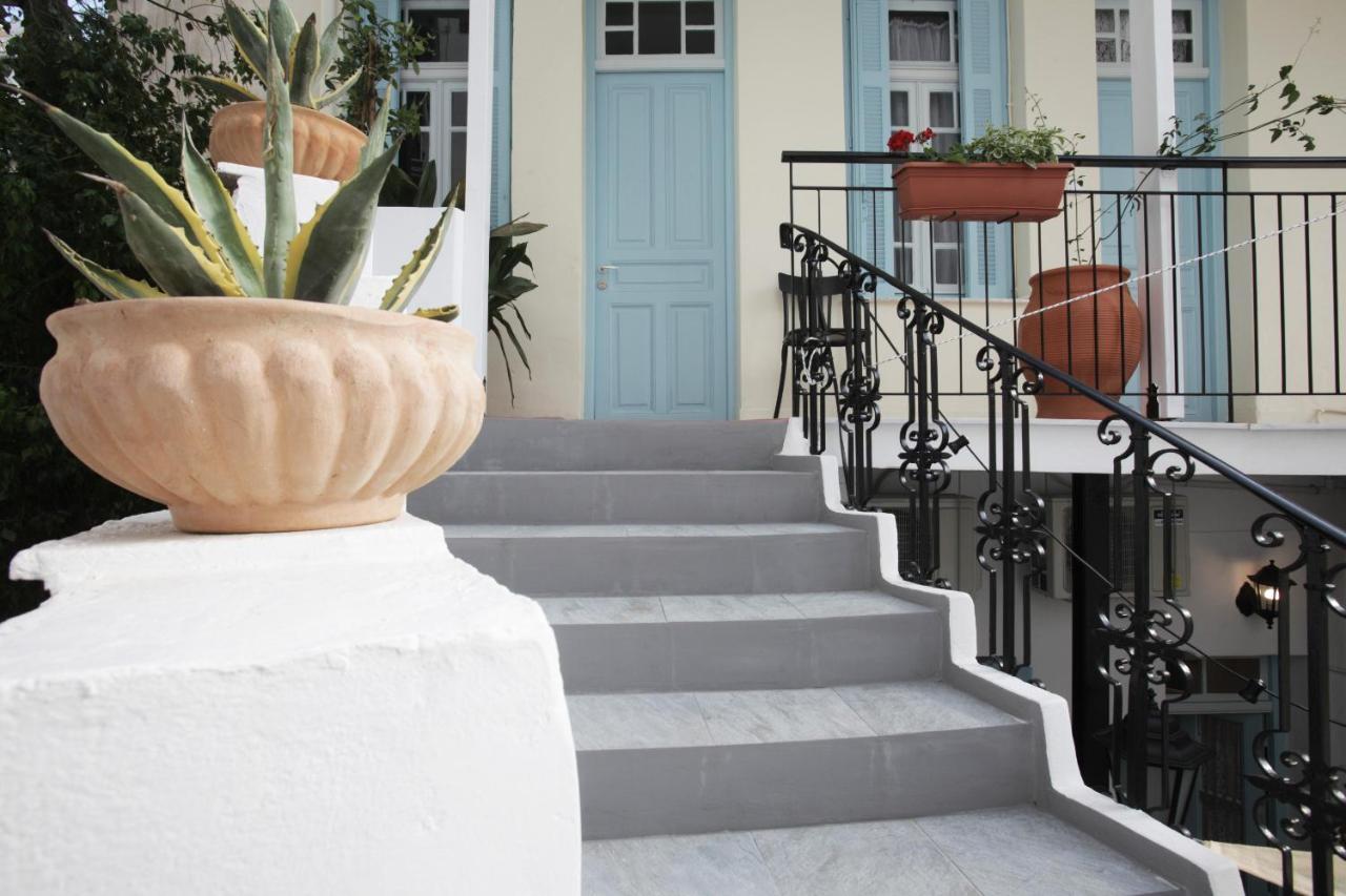 Live In Athens, Thiseio Historic House Экстерьер фото