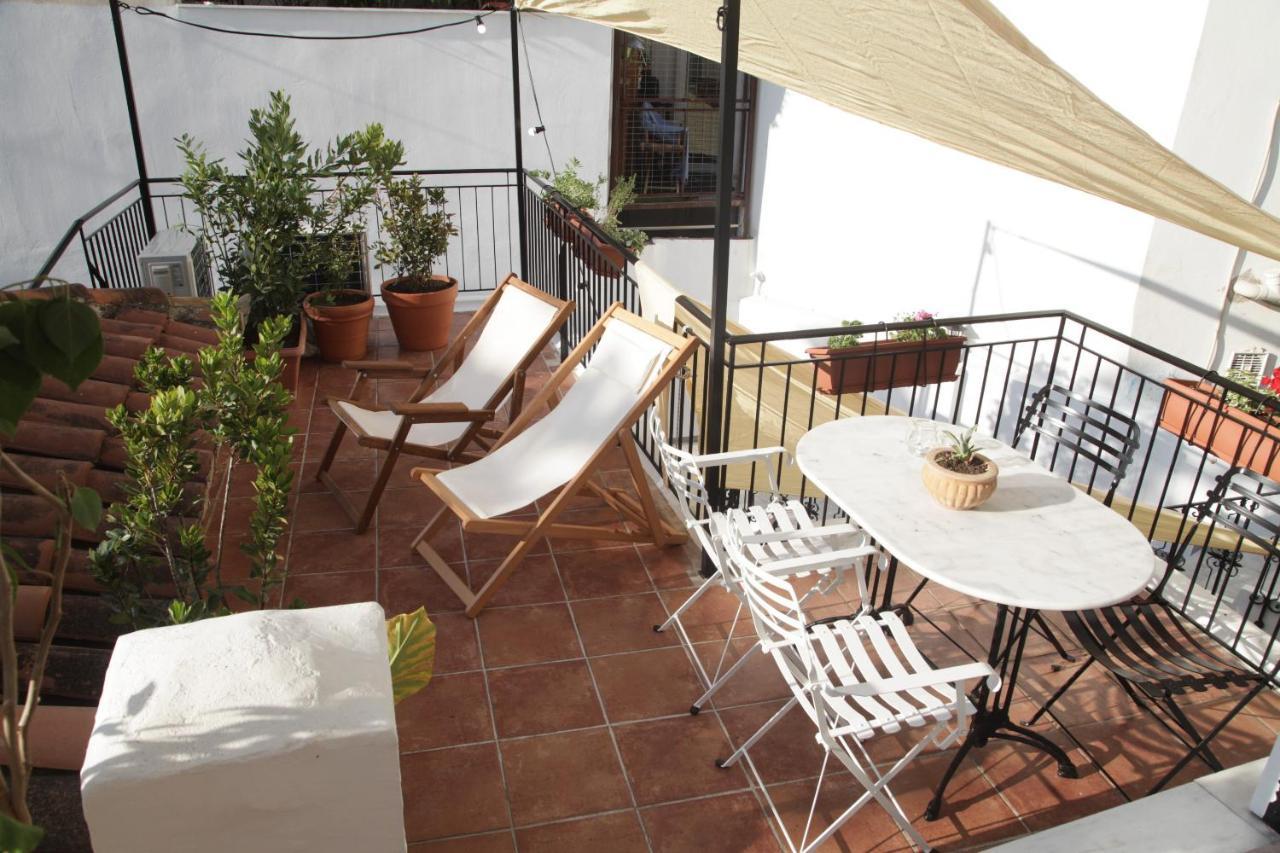 Live In Athens, Thiseio Historic House Экстерьер фото