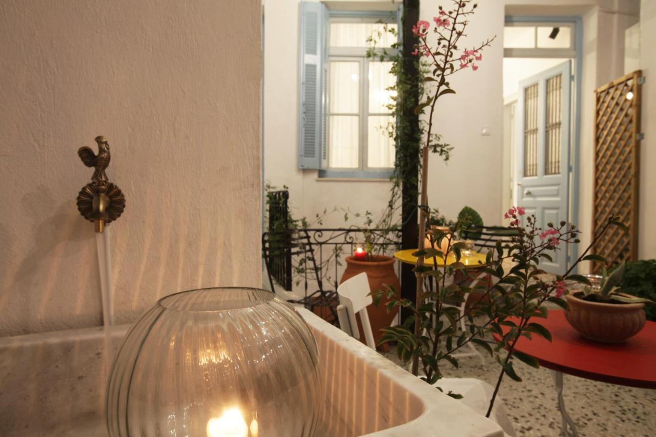 Live In Athens, Thiseio Historic House Экстерьер фото
